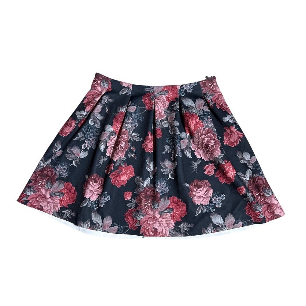 United Colors of Benetton NWT Dark Floral Pleated Mini Skirt 44